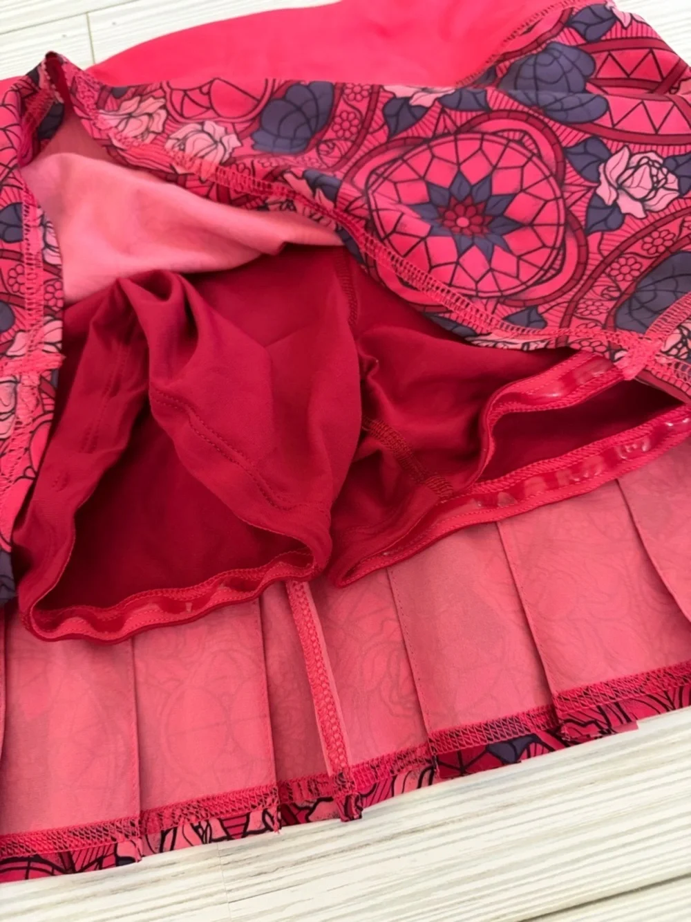 Lululemon | Run Pace Setter Skort in Prisma Multi Guava Lava Boom Juice - Size 2